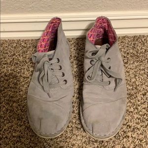 Toms